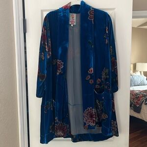 Johnny Was;Vivian kimono jacket in floral-print velvet.